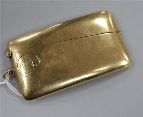 A 1920s 9ct gold concave card case, 86mm.